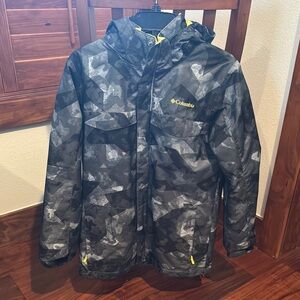 Columbia Black and Gray Raincoat Waterproof Hooded Jacket
